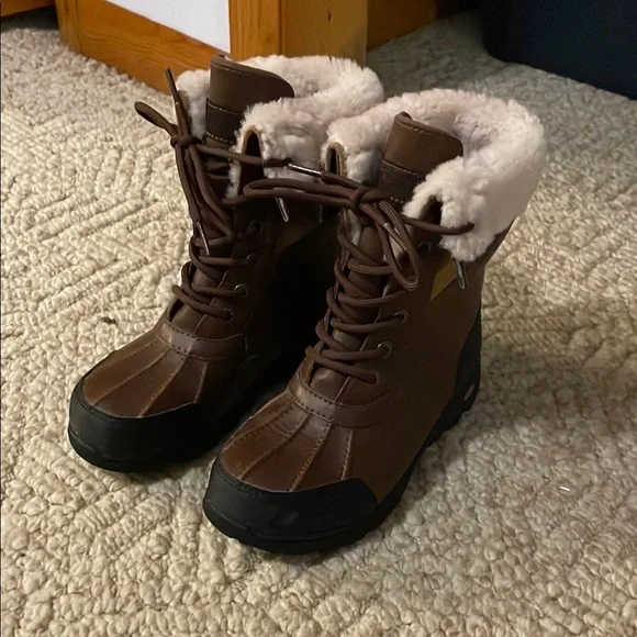 UGG Brown and Black Waterproof Boots with Traction Sole - Picture 2 of 13